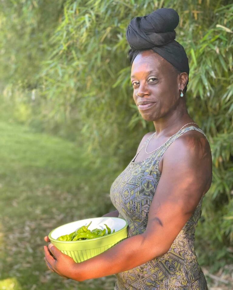 Reeba holding peppers