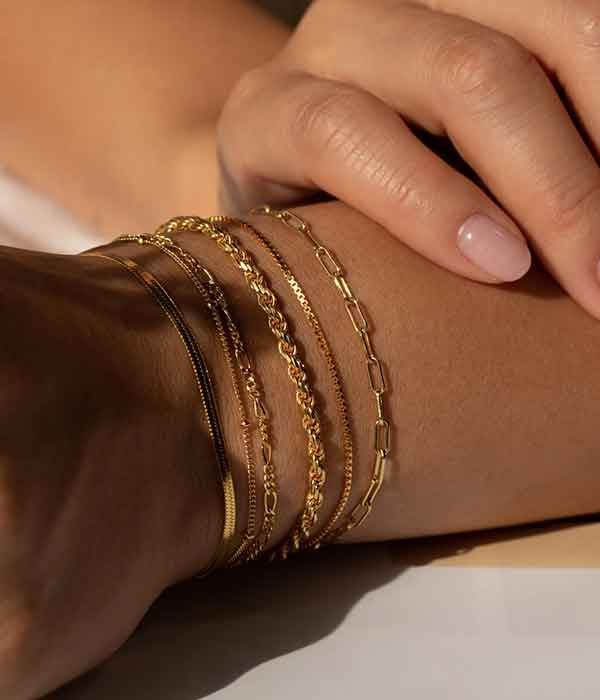 caitlyn-minimalist_essential_bracelet_chains